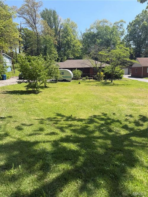 426 Day Dr, Ferguson, MO, 63135-2256 | Card Image