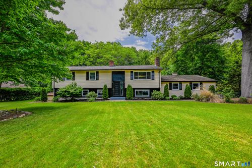 31 Hollow Brook Rd, Windsor, CT, 06095-1206 | Card Image