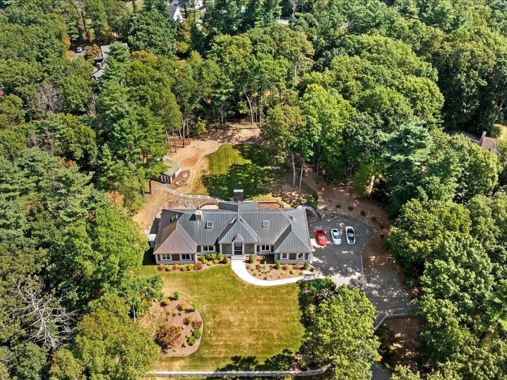 Farm St, Dover, MA 02030