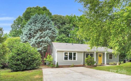 9826 Meringue Pl, Charlotte, NC, 28270-1024 | Card Image