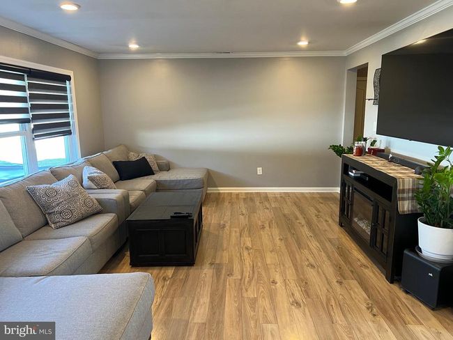 39 Shellflower Rd, House other with 5 bedrooms, 3 bathrooms and null parking in LEVITTOWN PA | Image 13