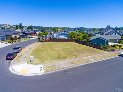 1944 San Salvador Dr, Santa Rosa, CA, 95403 | Card Image