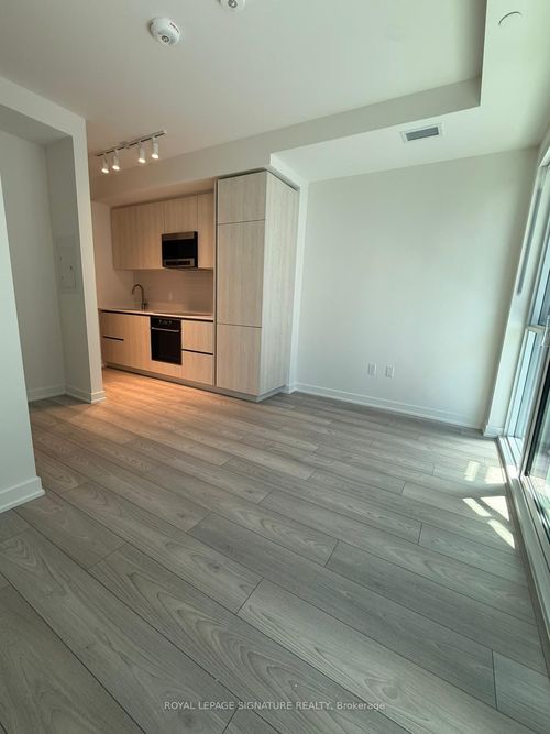 707-110 Broadway Avenue, Toronto, ON, M4P0E9 | Card Image