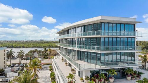 th3-3319 N Ocean Dr, Hollywood, FL, 33019-3810 | Card Image