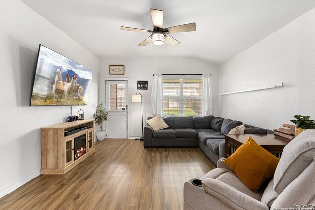 6417 Hoffman Pln, House other with 4 bedrooms, 2 bathrooms and null parking in San Antonio TX | Image 13