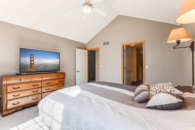 587 Crane Creek Ln, Townhouse with 3 bedrooms, 4 bathrooms and null parking in Eagan MN | Image 16