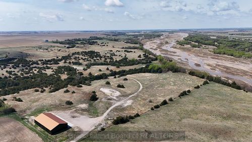702 W 19 Rd, Phillips, NE, 68865-4117 | Card Image