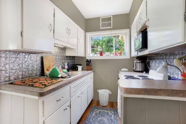 317 E Chart St, House other with 4 bedrooms, 3 bathrooms and null parking in Plainwell MI | Image 6