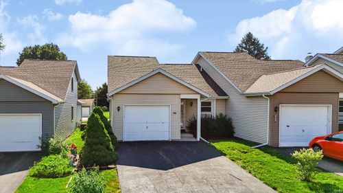 2028 Poppy Ct, Mishawaka, IN, 46544-6759 | Card Image