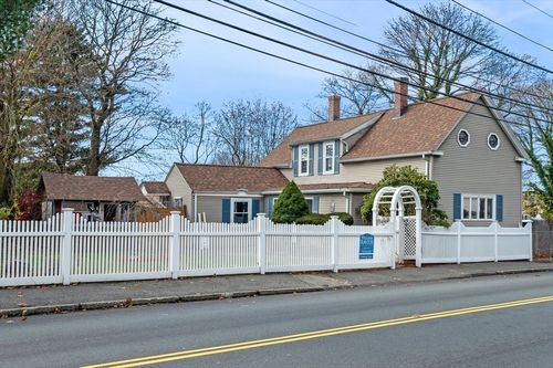 268 Walnut St, Lynn, MA, 01905-1122 | Card Image