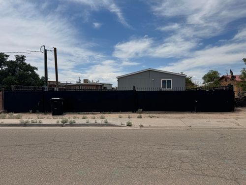 3927 3rd St Nw, Albuquerque, NM, 87107-2316 | Card Image