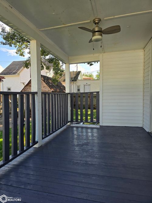 1609 Pine St, Burlington, IA, 52601-4016 | Card Image
