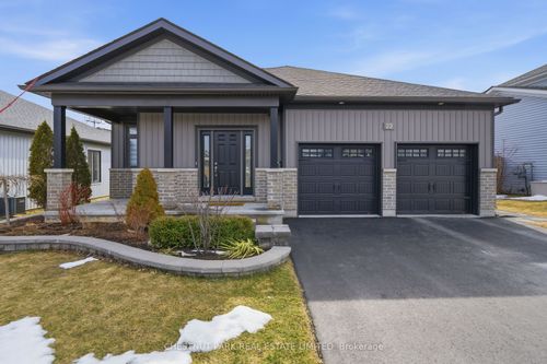 22 Curtis St, Picton, ON, K0K2T0 | Card Image