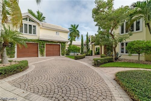 883 Galleon Dr, NAPLES, FL, 34102-7645 | Card Image