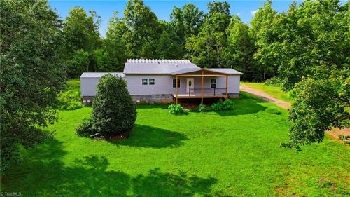 209 Bruno Lane, Boomer, NC, 28606 | Card Image