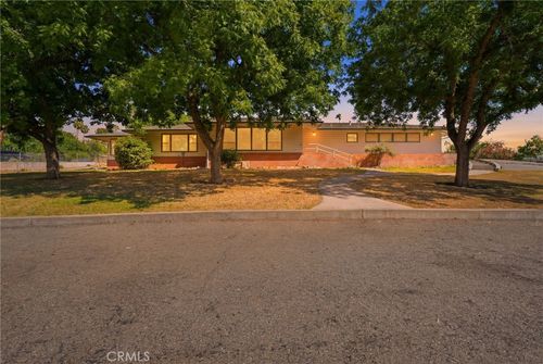84 S Park St, Porterville, CA, 93257-4930 | Card Image