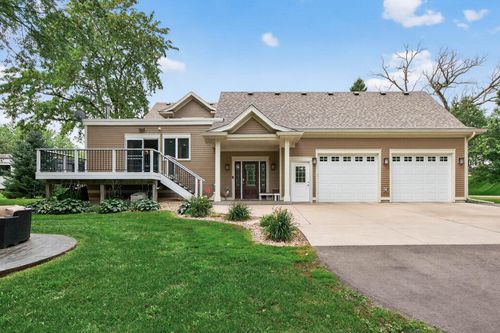 3303 Lake Elmo Ave N, Lake Elmo, MN, 55042-4437 | Card Image