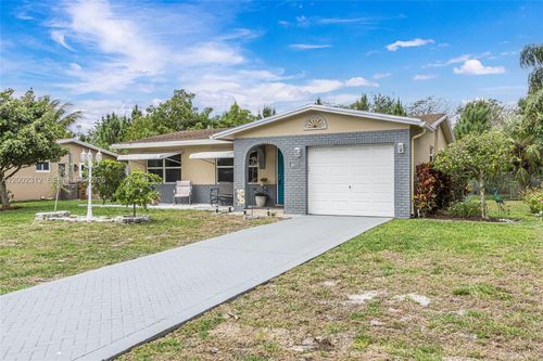 4871 Nw 13th Ave, Deerfield Beach, FL, 33064-1164 | Card Image