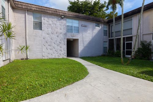 p1-10385 N Kendall Dr, Miami, FL, 33176-1641 | Card Image