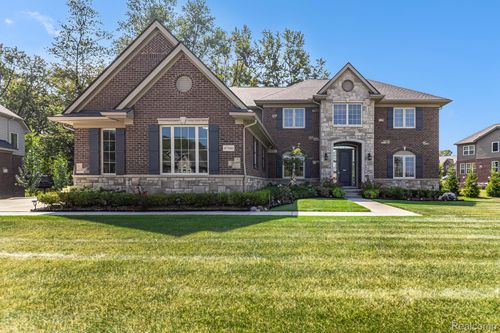 47541 Villa Terrace Ct, Novi, MI, 48374-1914 | Card Image