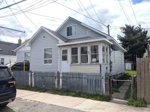 82 Croatia Ave, Schumacher, ON, P0N1G0 | Card Image