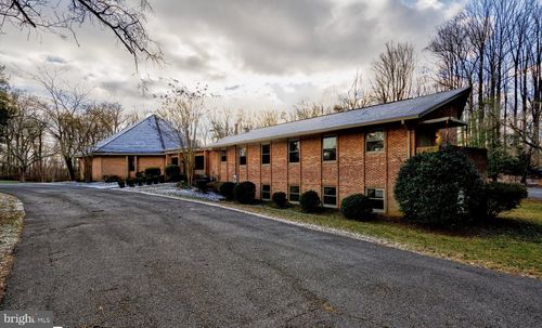 5610 Inverchapel Rd, Springfield, VA, 22151-2026 | Card Image