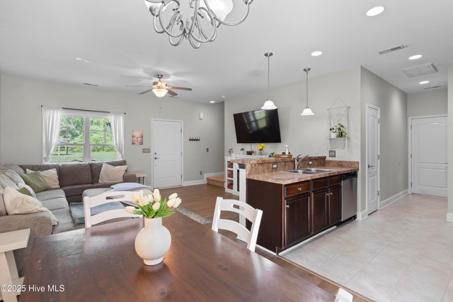 208 Murifield Dr, House other with 3 bedrooms, 3 bathrooms and 2 parking in Jacksonville NC | Image 7