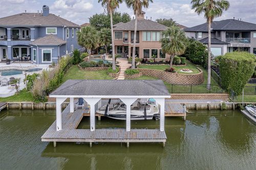 2938 N Island Dr, Seabrook, TX, 77586-1636 | Card Image