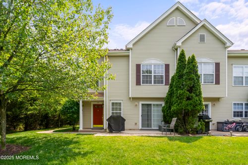 15 Saint Paul Ct, Tinton Falls, NJ, 07712-7509 | Card Image