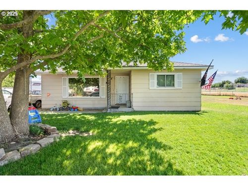 375 Se Fourth St, Irrigon, OR, 97844-7032 | Card Image