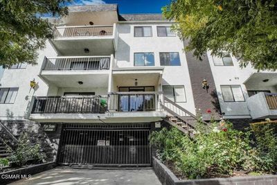 103 - E Elmwood Avenue, Condo with 2 bedrooms, 2 bathrooms and 2 parking in Burbank CA | Image 1