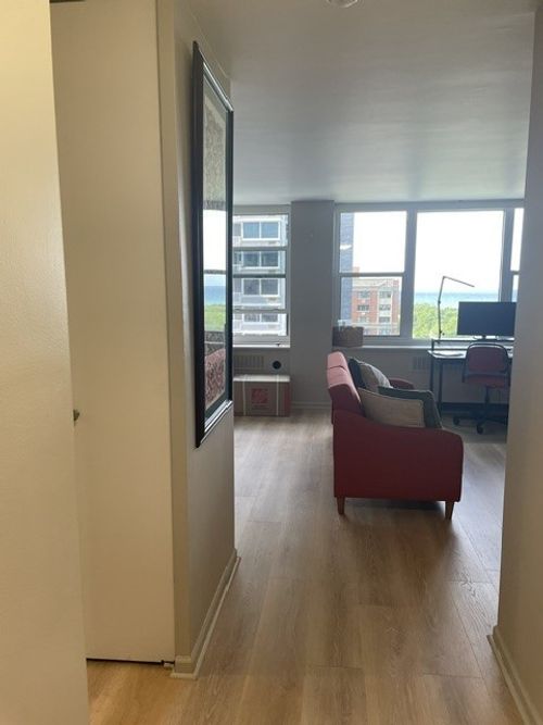 1903-4250 Marine Dr, Chicago, IL, 60613-1731 | Card Image