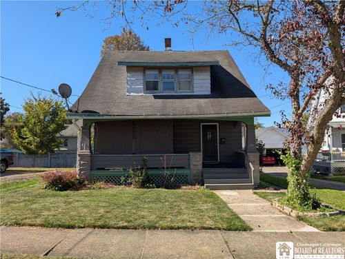 140 Maple St, Jamestown, NY, 14701-7067 | Card Image