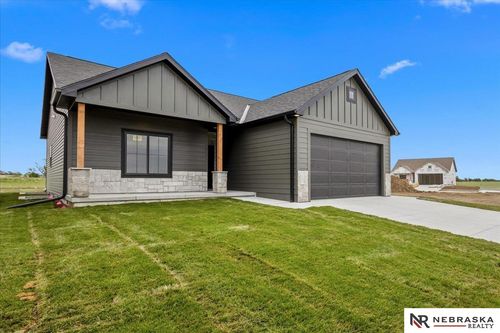 9640 S 87th St, Lincoln, NE, 68526 | Card Image