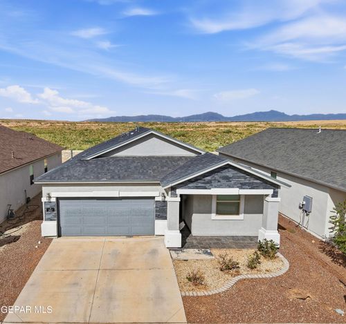 3917 Desert Bluff Dr, El Paso, TX, 79938-2415 | Card Image