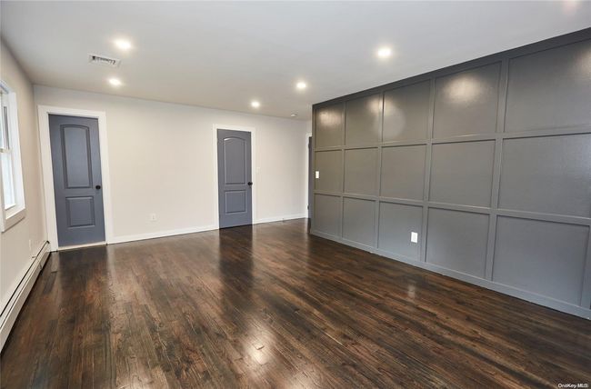 170 Laurel Ln, House other with 4 bedrooms, 3 bathrooms and null parking in Syosset NY | Image 16