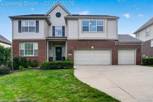 16971 Algonquin Dr, Northville, MI, 48168-6800 | Card Image