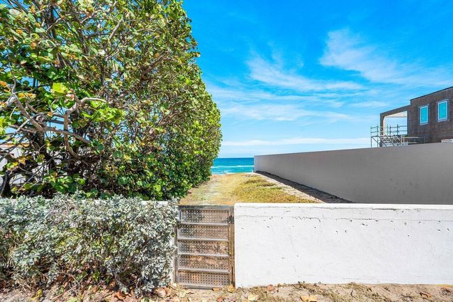 1048 S Ocean Blvd, House other with 5 bedrooms, 9 bathrooms and null parking in Palm Beach FL | Image 42