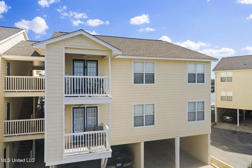 h15-2421 Beachview Dr, Ocean Springs, MS, 39564-9549 | Card Image