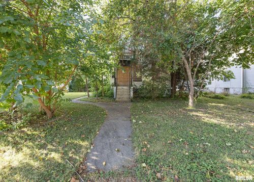 537 6th Ave S, Clinton, IA, 52732-4676 | Card Image