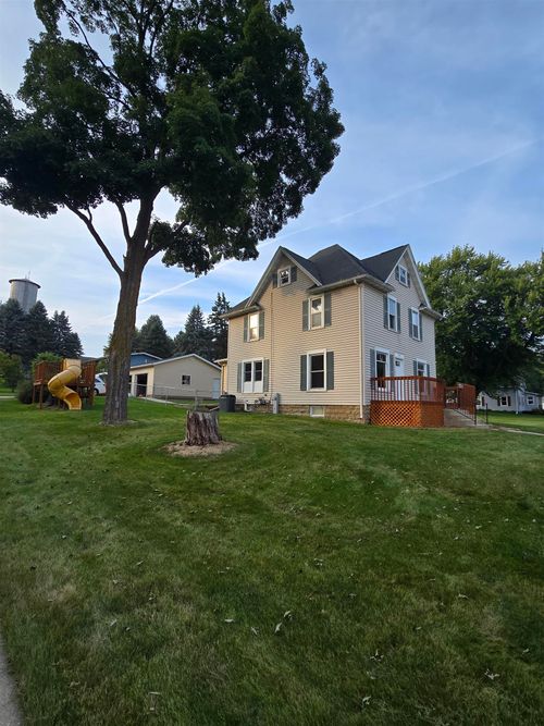 343 N Lewis Street, Columbus, WI, 53925 | Card Image