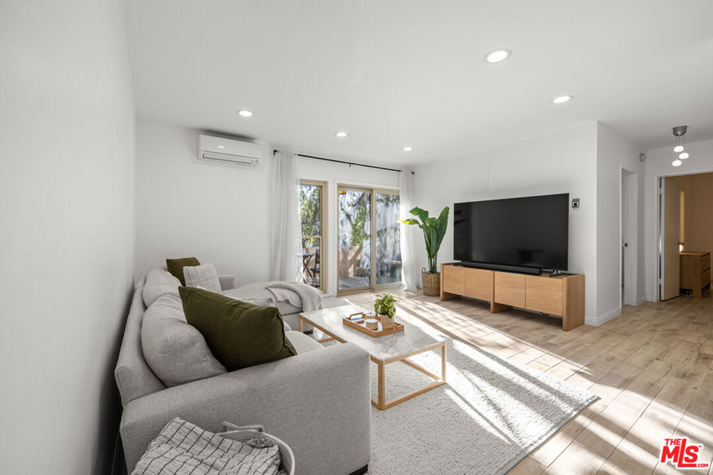 Residential Lease in Culver City 4