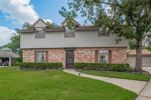 1015 Devonport Ln, Seabrook, TX, 77586-4005 | Card Image