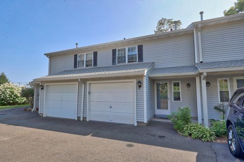 unit-b-3221 E Main St, Waterbury, CT, 06705-3455 | Card Image
