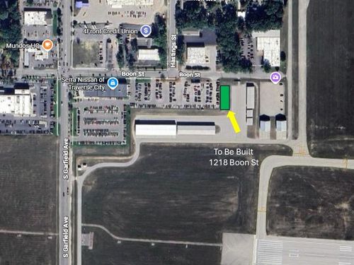1218 Boon St, Traverse City, MI, 49686-4393 | Card Image