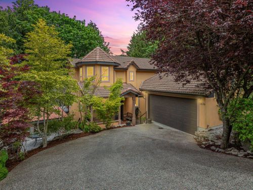 5836 Marine Way, Sechelt, BC, V7Z0R3 | Card Image