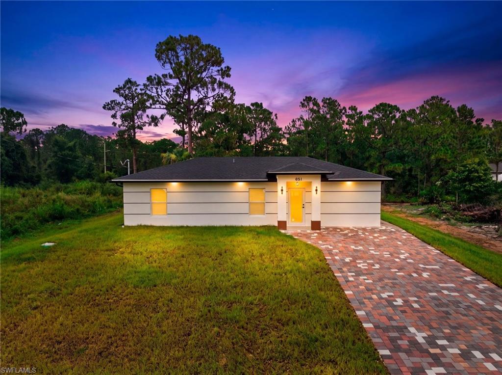 Residential in LEHIGH ACRES