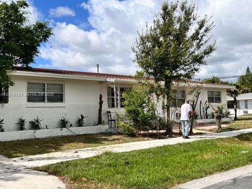 901 Sw 4th Ter, Hallandale Beach, FL, 33009-7003 | Card Image