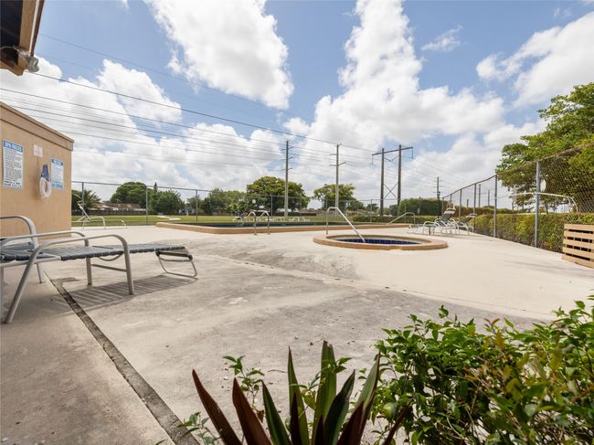 280 - 1424 Nw 97 Th Ter, Townhouse with 2 bedrooms, 3 bathrooms and null parking in Pembroke Pines FL | Image 22