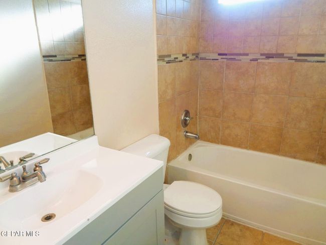 Full Bathroom | Image 30